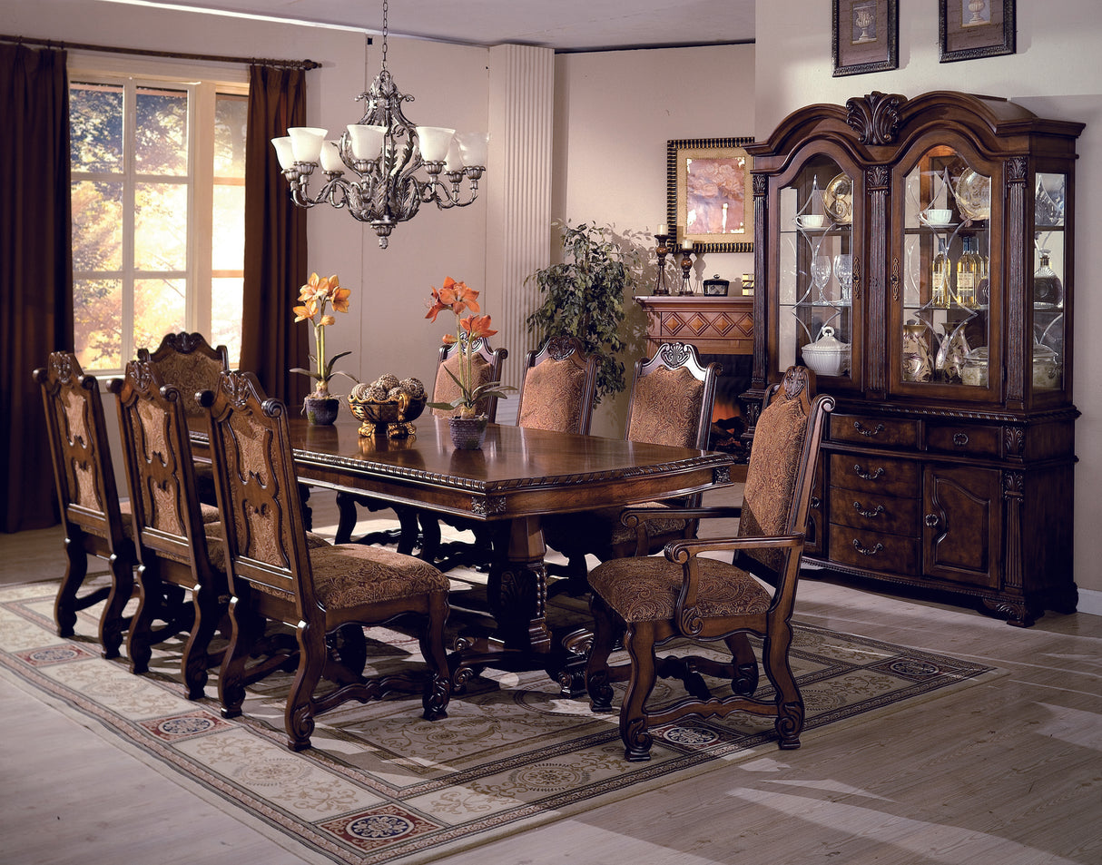 Neo Dining Table