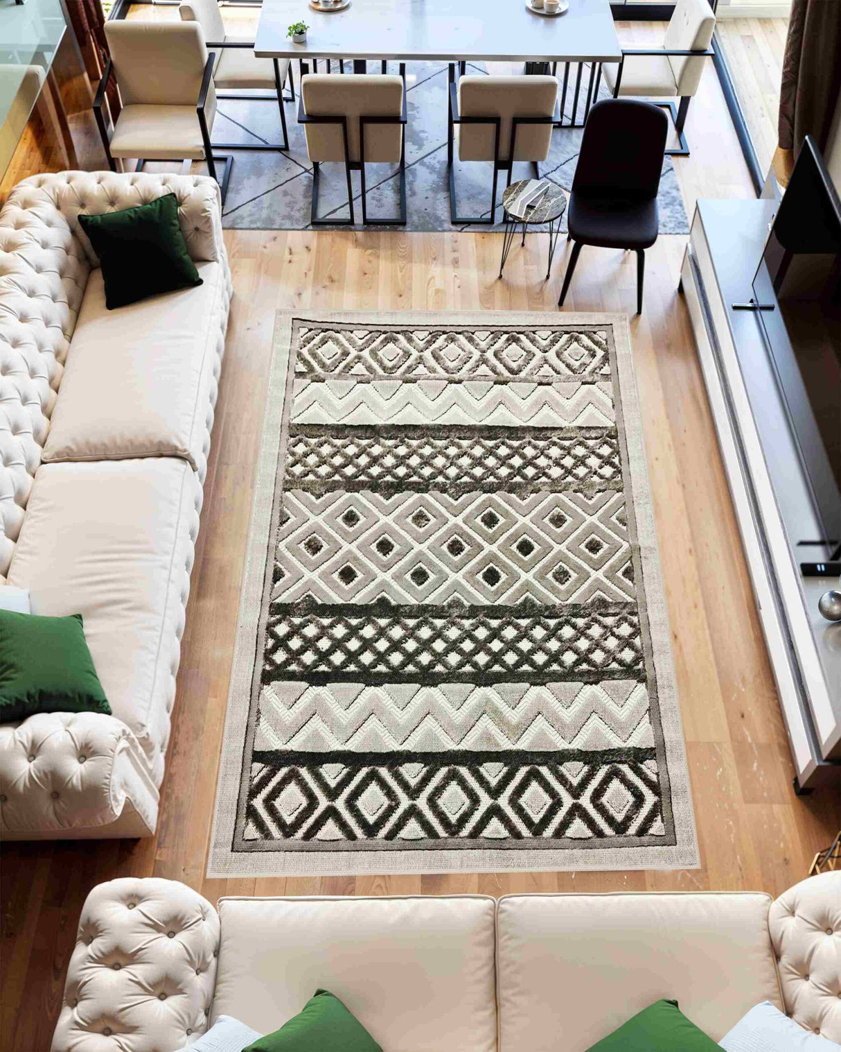 Tribal Area Rug 5517