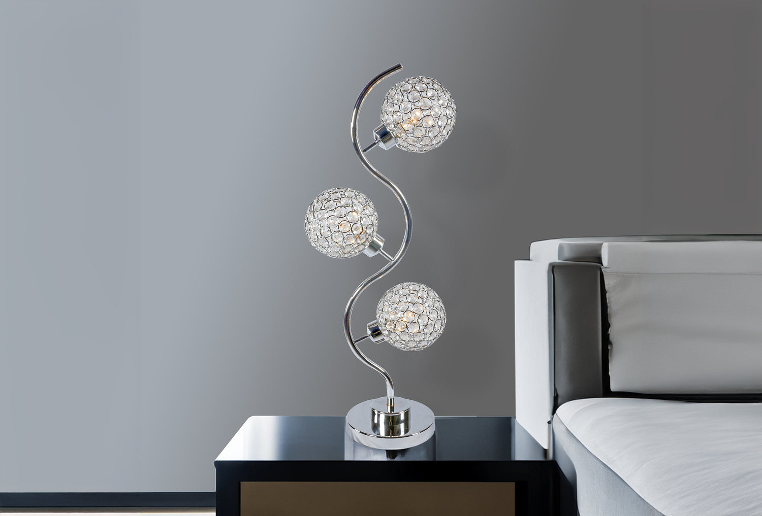 CRYSTAL 3 GLOBE TABLE LAMP