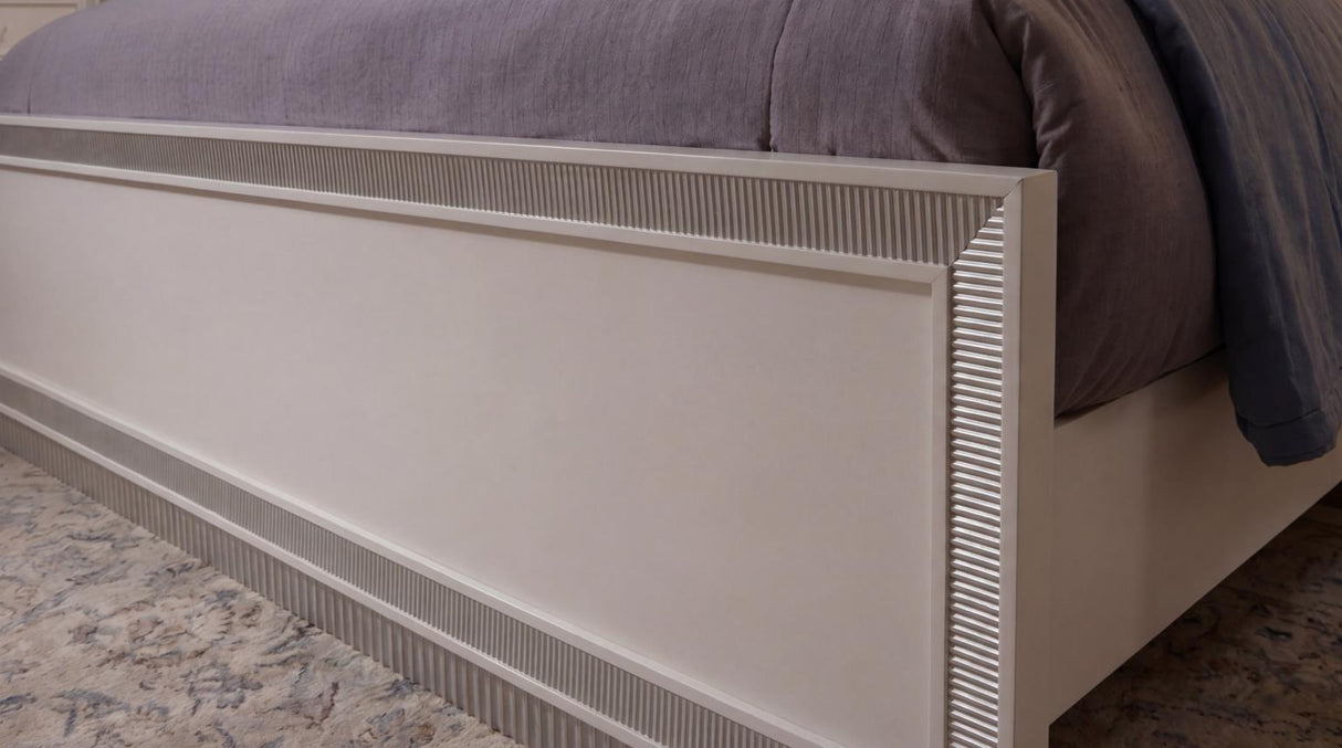 Lolo Nightstand | Silver