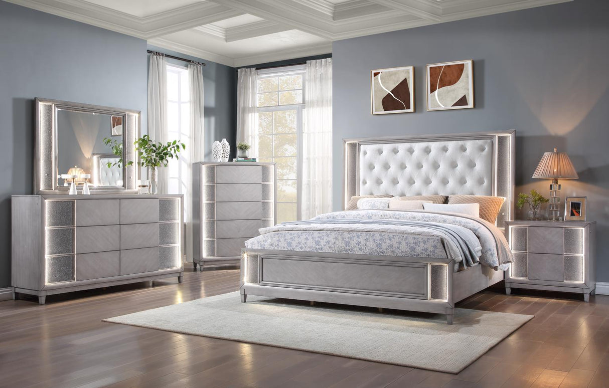 Asia Silver 3-Piece (Queen Bed, Dresser, Mirror)