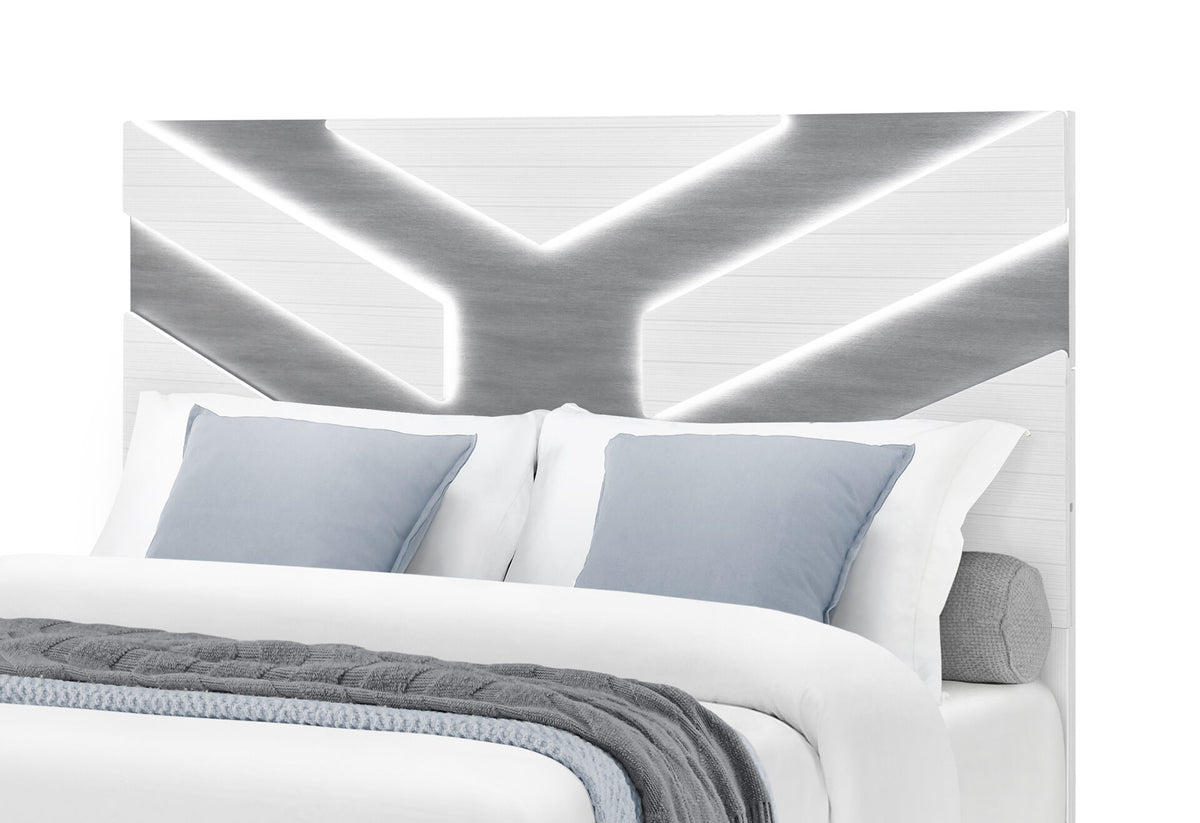 Optimus White Queen Bed Group