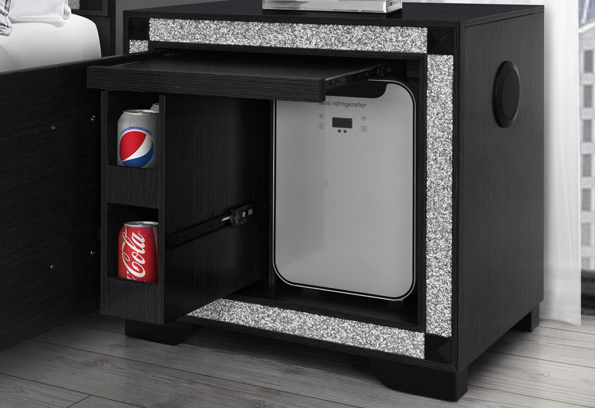 Soleil Charcoal Queen Bed Group with Cooler and Speaker