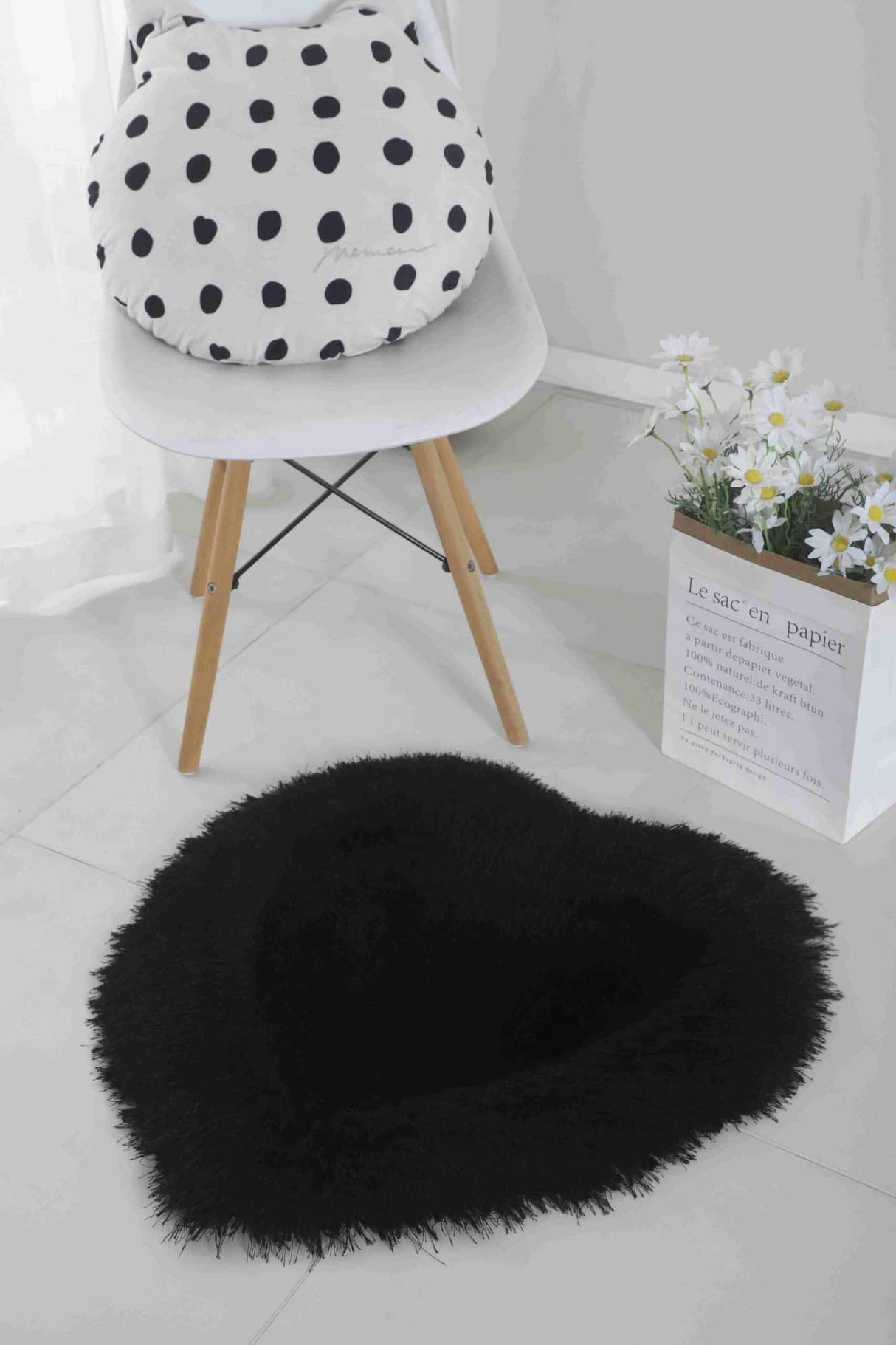 Faux Fur Rug Heart Black