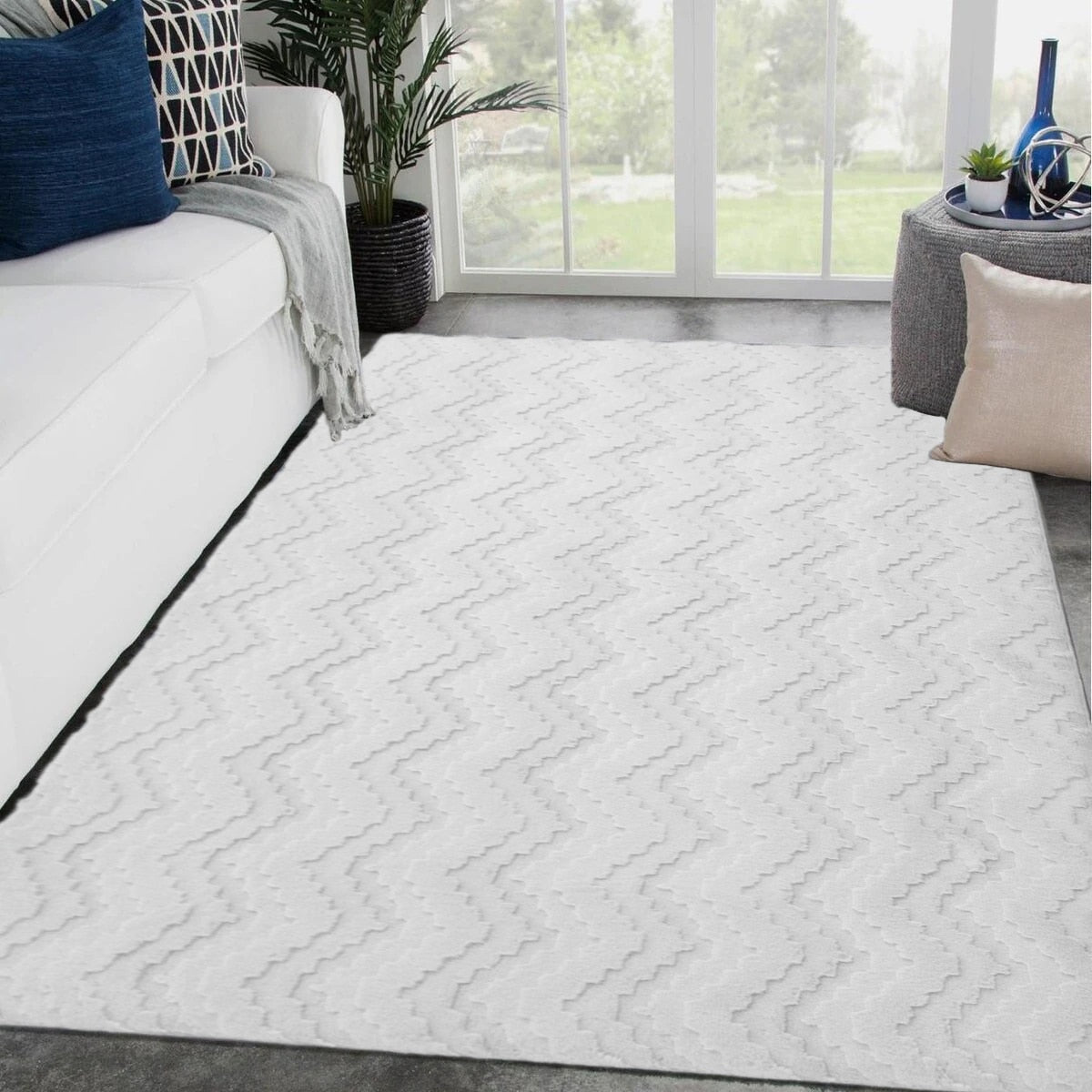Tura Shaggy Rug White