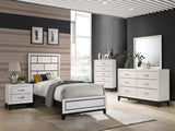 Akerson Chalk Bedroom Set