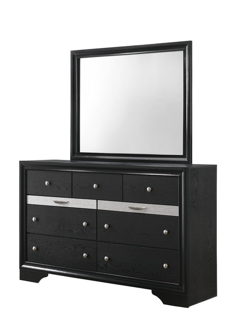 Regata Mirror