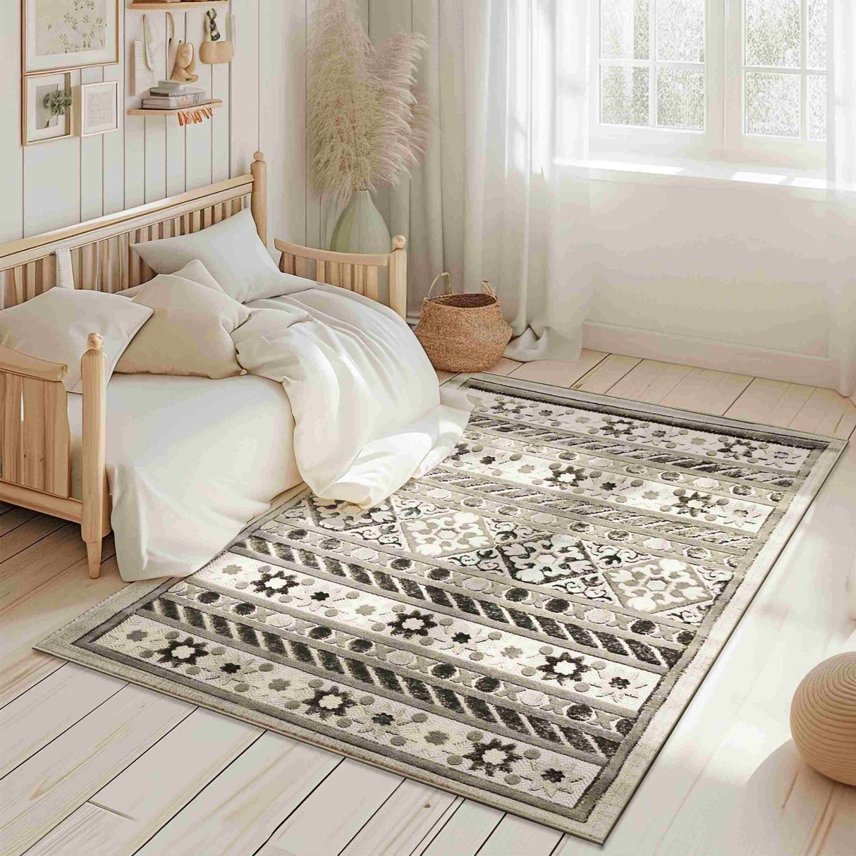 Tribal Area Rug 5516