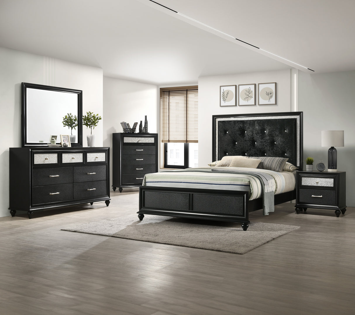 Lila Black Queen Bed