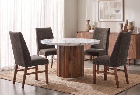 D6752 Dining Table