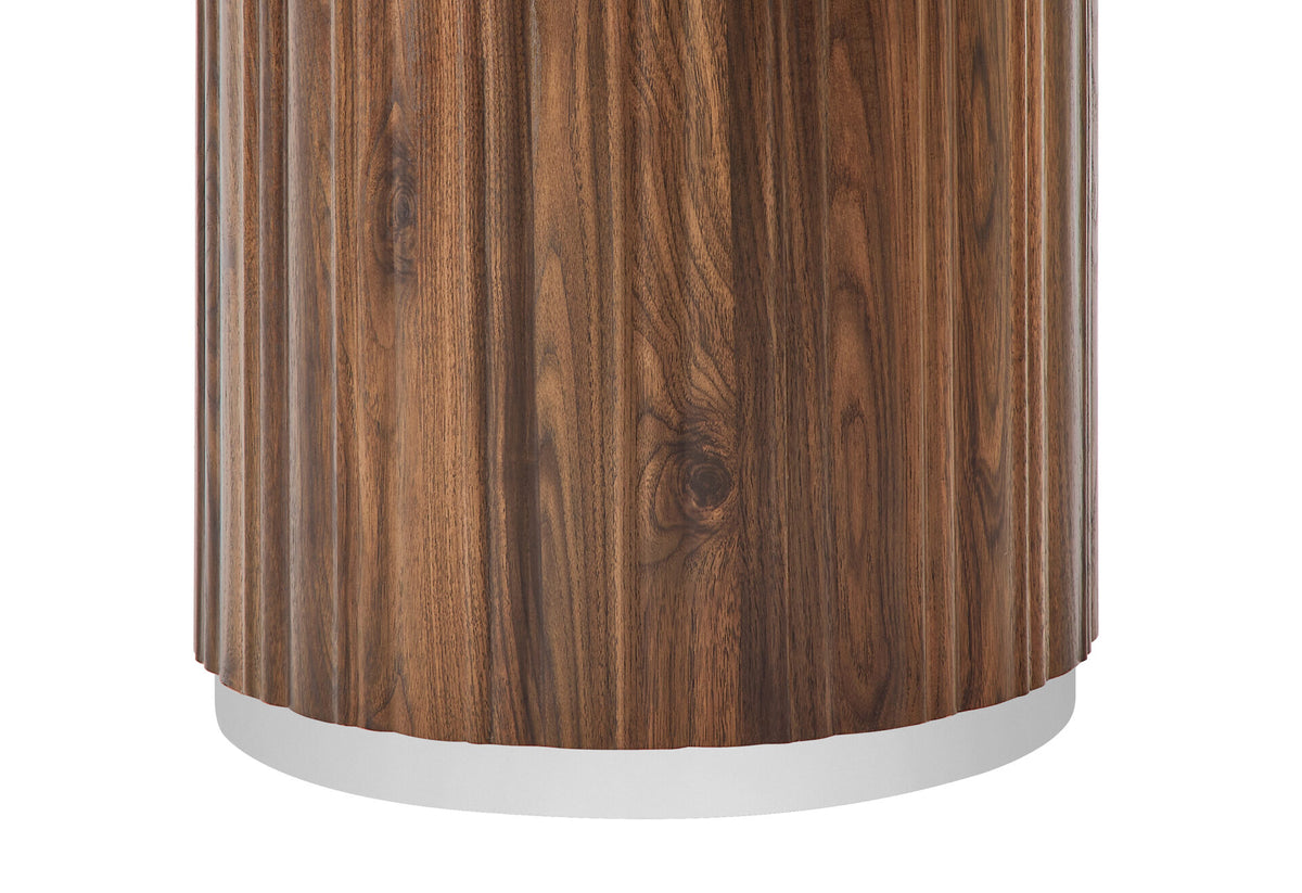 D6752 Dining Table with 4 D6752 Dining Chairs