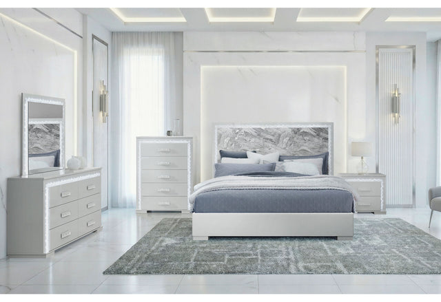 Naomi Silver Marble Queen Bed Group